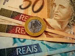 Reajuste no salário mínimo injeta mais R$ 49 bilhões na economia do país
