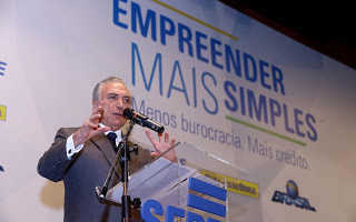 Temer anuncia simplificação do sistema tributário