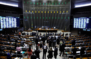 Deputados aprovam criação do Documento de Identificação Nacional