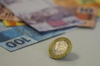 Inflação prevista pelos consumidores recua pelo terceiro mês consecutivo