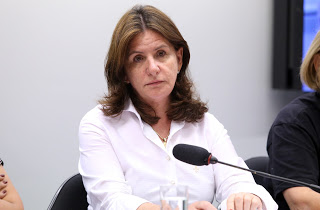 Primeira emenda à reforma da Previdência mantém vínculo de benefícios ao mínimo