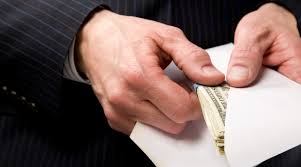 Fraudes corporativas crescem no mundo, mas recuam no BR em 2016