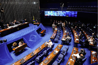 Senado avança na tramitação da PEC da desburocratização