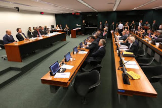 Comissão da reforma da Previdência aprova 62 requerimentos para audiências