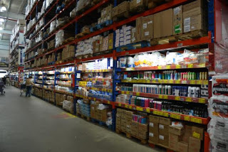 Varejo perde 108,7 mil pontos de venda em 2016, diz CNC