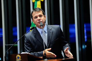 Reguffe propõe correção automática do Imposto de Renda da Pessoa Física