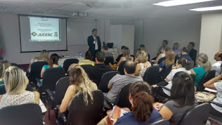 Junta Comercial de Santa Catarina faz palestra sobre o programa Junta digital no Sescon GF