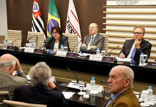 Juros, emaranhado tributário e falta de estratégia afetam comércio internacional brasileiro