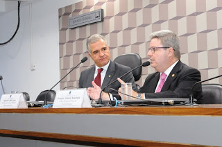 Comissão da Desburocratização define prioridades