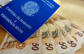 Empresas deixaram de pagar mais da metade do valor total do FGTS que será sacado