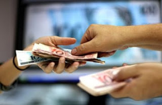 36% dos trabalhadores que sacaram FGTS inativo usaram o dinheiro para pagar dívidas, mostra levantamento do SPC Brasil e CNDL