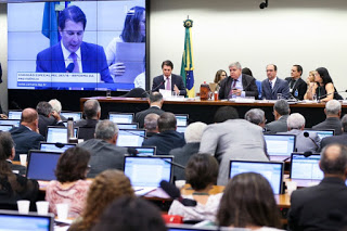 Para garantir votos, governo negocia Refis para ruralistas