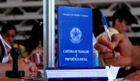 Brasil fecha 20,8 mil vagas de trabalho formal em 2017