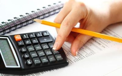 72% dos brasileiros mudaram seus hábitos financeiros por causa da crise econômica, mostra pesquisa do SPC Brasil e CNDL