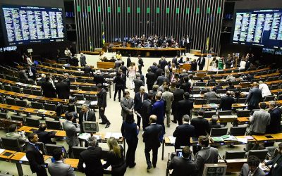Congresso mantém cinco vetos, entre eles a desoneração de 11 setores