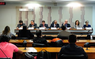 Terceirização precariza as relações de trabalho no país, afirmam participantes de audiência pública