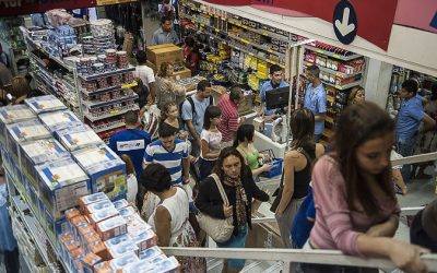Pagamento do 13º salário injeta R$ 211,2 bilhões na economia