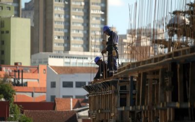 Confiança do industrial na economia cai no Paraná em outubro