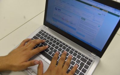 Empresas e bancos têm de enviar até hoje comprovantes para IR
