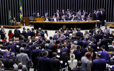 Câmara conclui discussão e deve votar reforma da Previdência nesta quarta