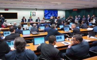 Comissão aprova proposta que remaneja R$ 3 bilhões do Orçamento