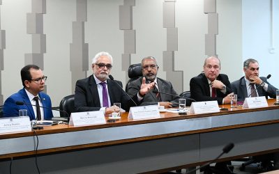 Especialistas defendem mudanças na tributação de trabalho, renda e consumo