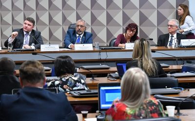Mudança da aposentadoria especial para atividade insalubre é criticada em debate