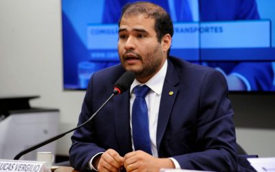 Anulação de multa de empresa que não entregou guia do FGTS é aprovada por comissão