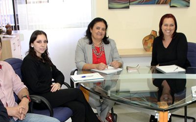 Lideranças da Caixa visitam o Sescap-PR