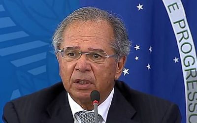Voucher para trabalhador informal vai durar três meses, diz Guedes
