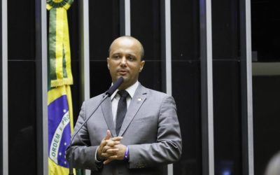 Líder do governo admite negociar MP da manutenção de empregos