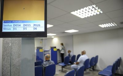 Justiça determina suspensão de parcelas de consignado prevista em projetos do Senado