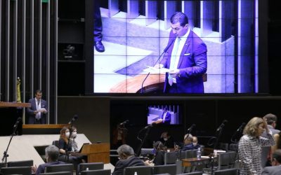 Câmara aprova suspensão da contribuição previdenciária patronal e proibição de multa pelo atraso de documento fiscal