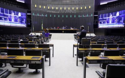 Plenário pode votar hoje regulamentação para micro e pequenas empresas negociarem débitos