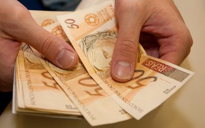 Segunda parcela do 13º começa a ser depositada na segunda-feira (25)