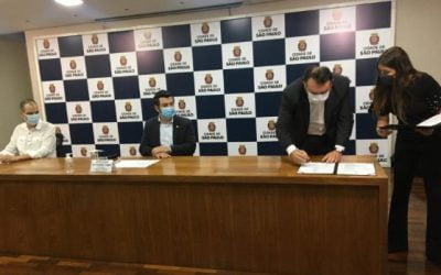 Presidente do Sescon-SP assina termo de compromisso do setor para reabertura dos escritórios