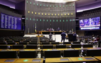 Deputados aprovam texto-base de MP sobre documentação de empréstimos
