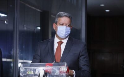 Lira admite prorrogação do auxílio emergencial se houver Orçamento e respeito a teto de gastos