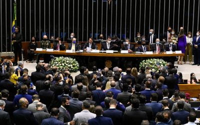 Senadores avaliam lista de prioridades do governo no Congresso