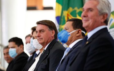 Governo negocia novo auxílio aos informais, afirma Bolsonaro