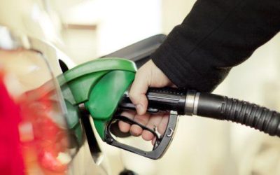 Gasolina segue impulsionando a taxa do IPC-S que avança para 1,03%