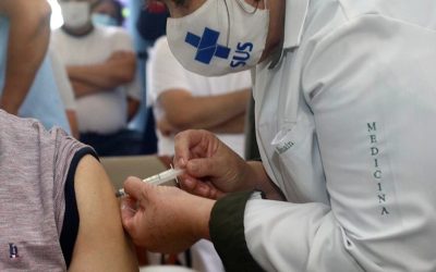 Demora na vacinação traz maior impacto econômico, aponta relatório da IFI
