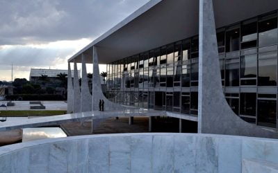 Lei abre espaço em regra orçamentária para governo quitar despesas urgentes