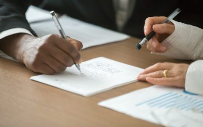 Existência de apenas dois sócios na empresa não afasta vedação a que administrador aprove as próprias contas