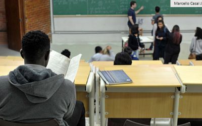 Modelo de financiamento com base na renda futura de estudantes é avaliado em pesquisa
