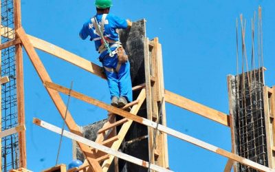 O trabalho a céu aberto com exposição ao sol é considerado insalubre?