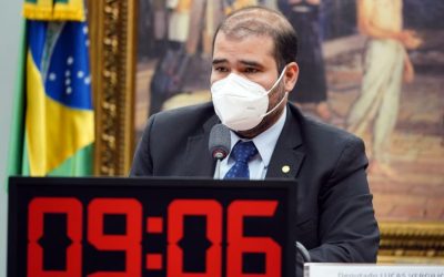 Aprovado projeto que anula multa para empresa que atrasou entrega de guia do FGTS
