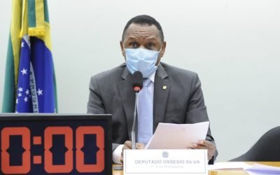 Aprovado projeto que prevê a dedução dos gastos com remédio no imposto de renda de idosos
