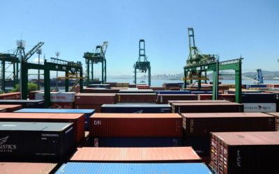 Brasil bate recorde histórico de superávit da balança comercial em abril