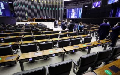Deputados concluem votação do projeto de combate ao superendividamento dos consumidores